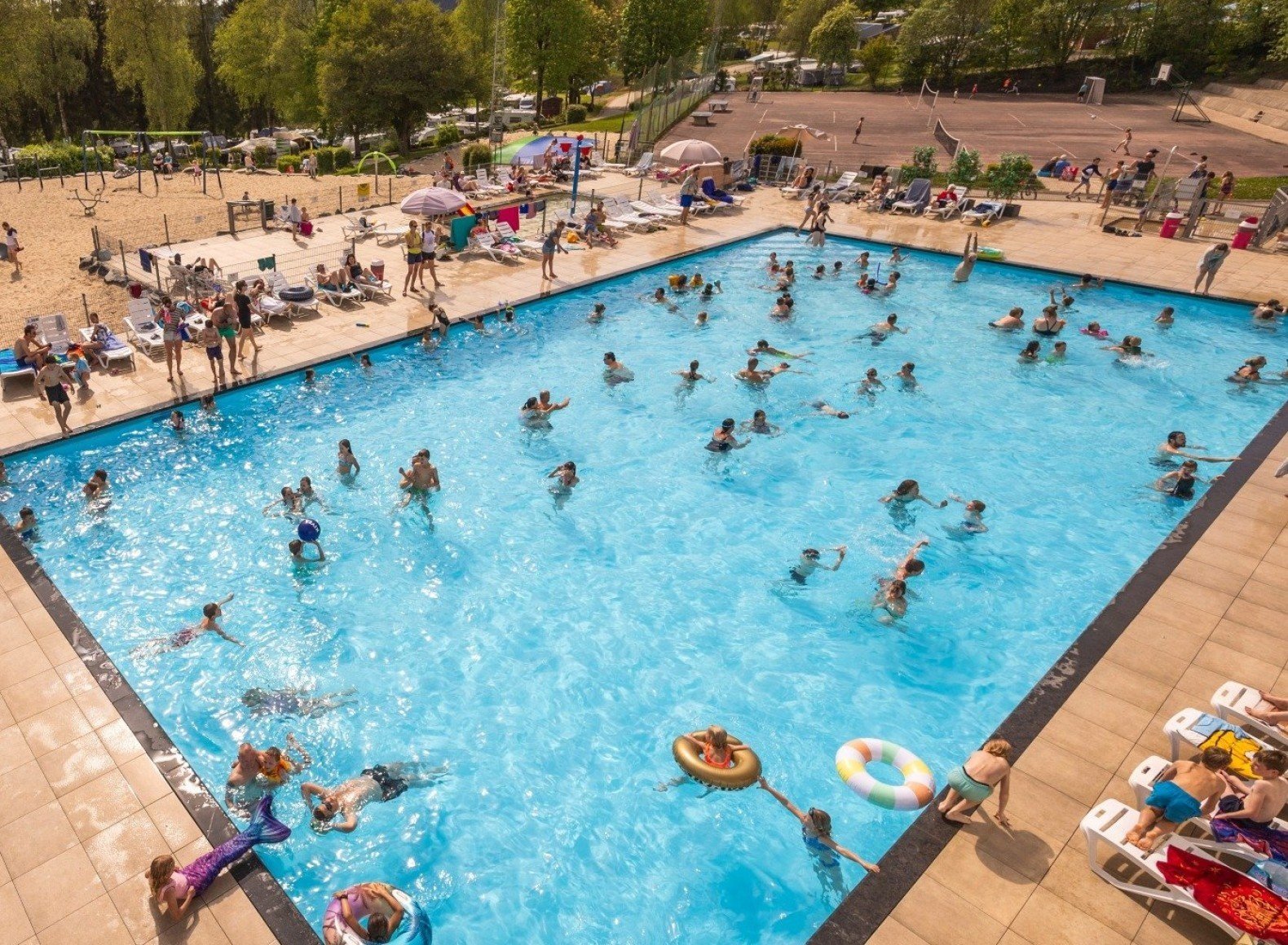 Strategy for international visibility and return